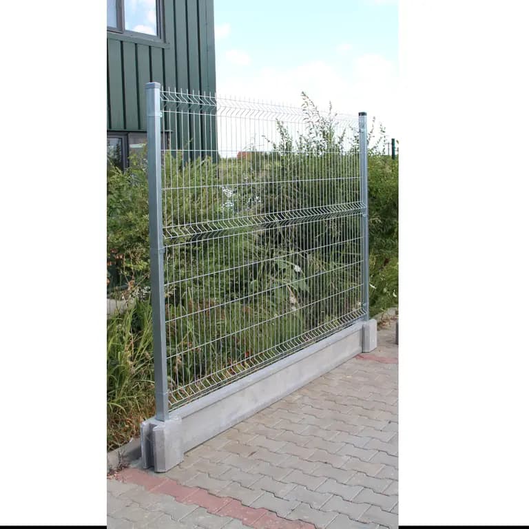 Gard Bordurat Zn Complet cu Soclu - Panou + Soclu prefabricat + Stalpi + Accesorii