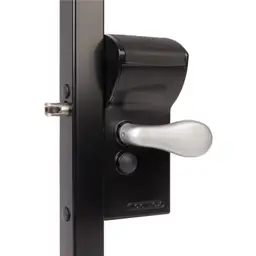 Încuietoare aplicată cu cod mecanic Locinox Free Vinci neagră – mâner, montată pe cadru vertical