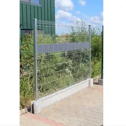 Gard bordurat zincat complet cu soclu prefabricat, panou, stâlpi și accesorii – bară orizontală de întărire
