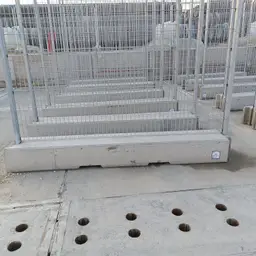 Gard mobil de înaltă securitate – șantier cu tălpi de beton