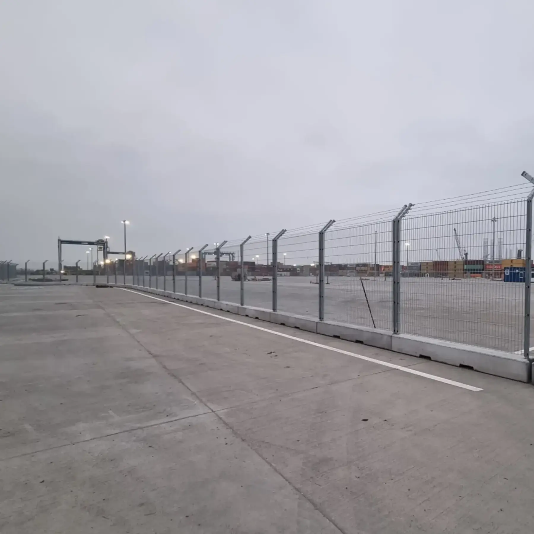 Gard mobil de înaltă securitate – protecție pentru zonă de depozitare