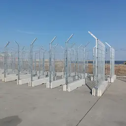 Gard mobil de înaltă securitate – panouri în lanț, teren deschis