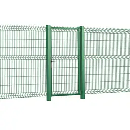 Poartă pietonală Modest cu panou bordurat – integrată în gard de plasă verde