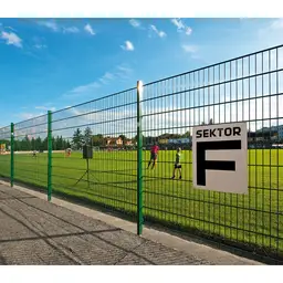 Gard panou dublu fir 2D Super PVC verde 0.63 x 2.5 m, sârmă 8/6/8 mm – gard la teren de fotbal