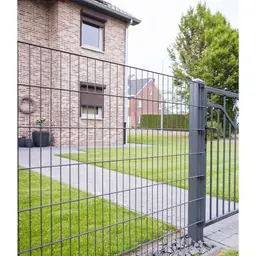 Gard panou dublu fir 2D zincat 1.23 x 2.5 m, sârmă 6/5/6 mm – cu poartă, zonă rezidențială