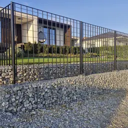 Gard de securitate, panou metalic Plusar – montat pe fundație din gabioane