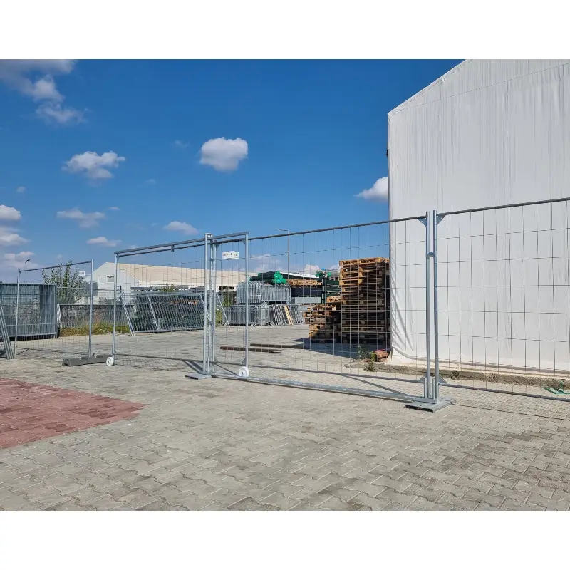 Set poartă culisantă mobilă 3.5 m lungime, fără panouri – suport pe roți, vedere laterală
