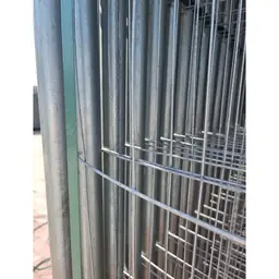 Gard mobil de șantier, panou ST25 Standard – detaliu plasă și sârmă de prindere