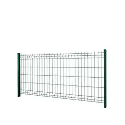 Gard panou bordurat 3D Vega B Light PVC verde, 1.03 x 2.5 m, sârmă 4 mm – plasă verde pe stâlpi