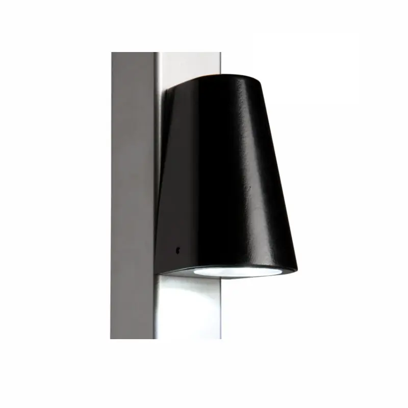 Lampă LED Tricone Black pentru porți și garduri, RAL 9005 – formă conică pe suport vertical