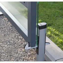 Opritor de poartă Under, fixator de aripă – poartă cu panou de sticlă pe beton