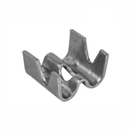 Accesoriu de gard: conector inox pentru prinderea panourilor – colier de strângere, vedere de aproape