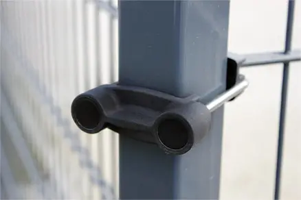 Accesoriu de gard: colier metalic tip Tul pentru panouri rigide – prindere din plastic pe stâlp
