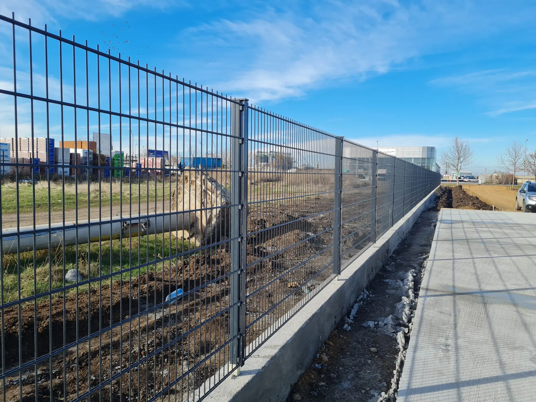 Stâlp gard sigma PVC 60x40x2 mm, 2600 mm, antracit – panouri montate lângă containere